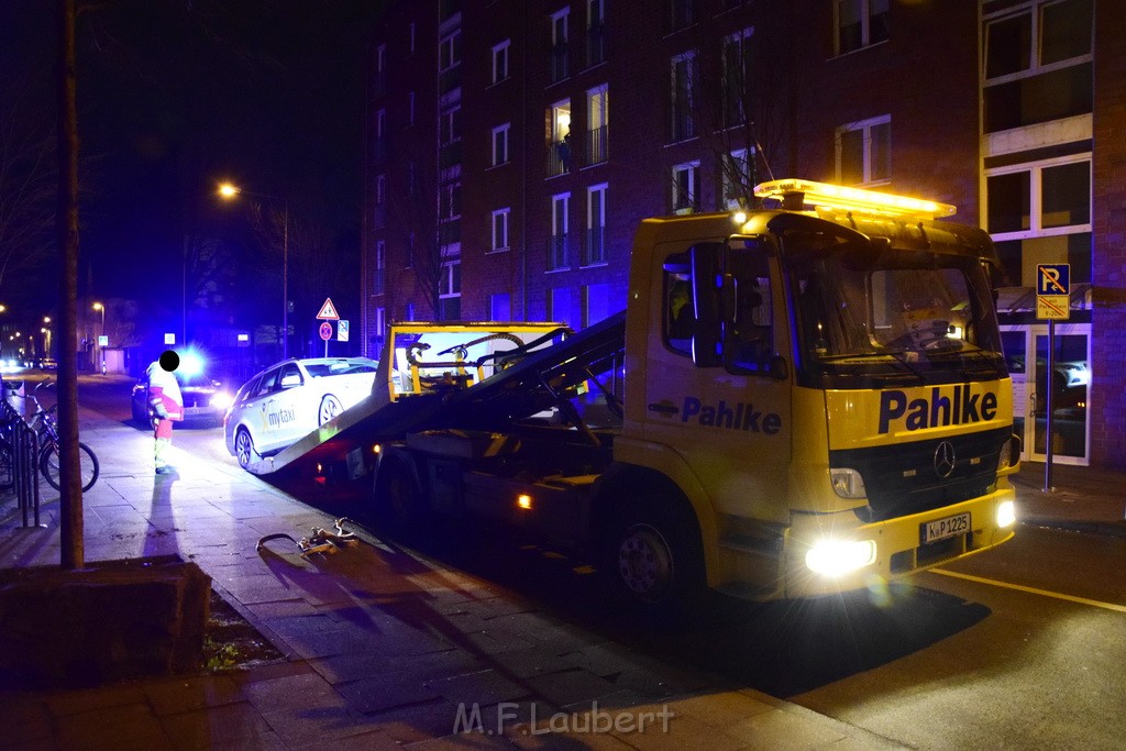 Raubueberfall Taxi Koeln Kalk Arcarden Vietorstr P29.JPG - Miklos Laubert